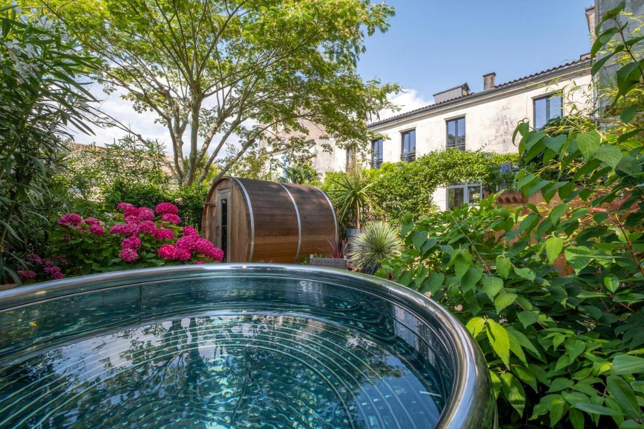 Escale Rochelaise, Gite Urbain Avec Spa Bain Nordique Et Sauna Tonneau La Rochelle  Exterior foto